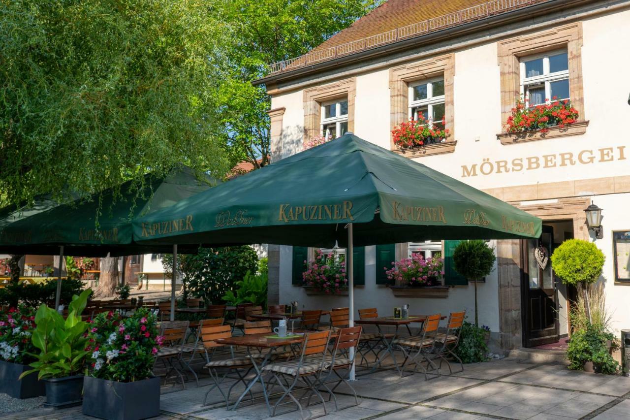 Landgasthof Moersbergei Bubenreuth Buitenkant foto